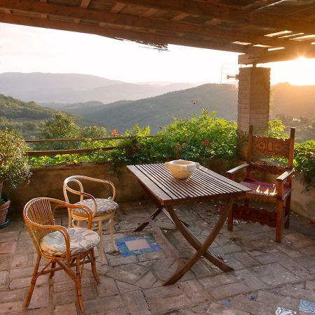 Casa La Valle, Gubbio, Frazione Santa Cristina Panzió Kültér fotó